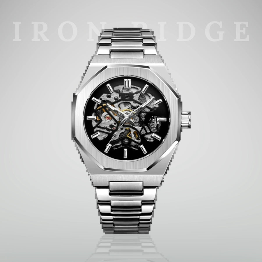 Elias Curren© Iron Ridge